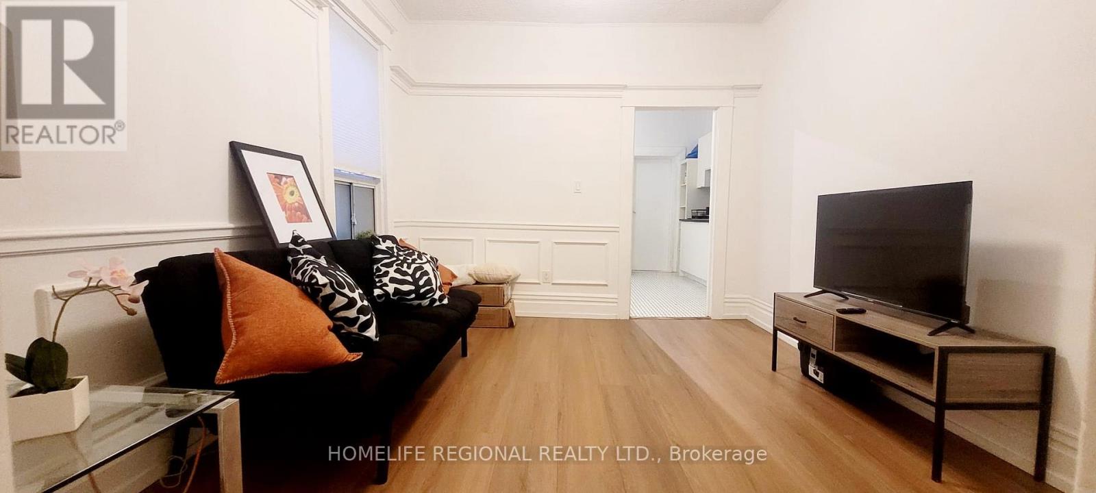 2378 St Clair Avenue W, Toronto, Ontario  M6N 1K8 - Photo 5 - W12888418