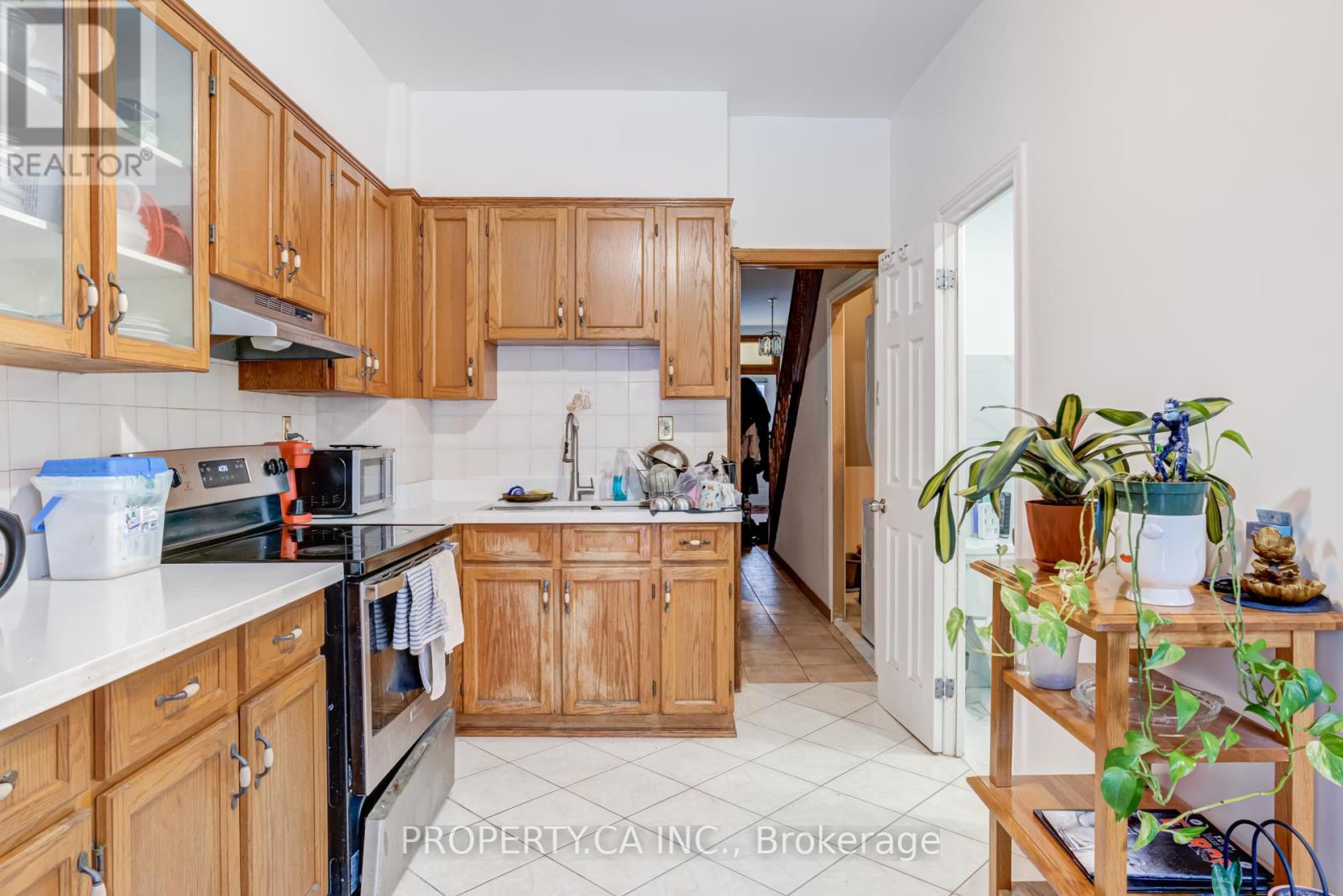 Main Rm 2 - 763 Dupont Street, Toronto (Dovercourt-Wallace Emerson-Junction), Ontario  M6G 1Z5 - Photo 10 - W12899218