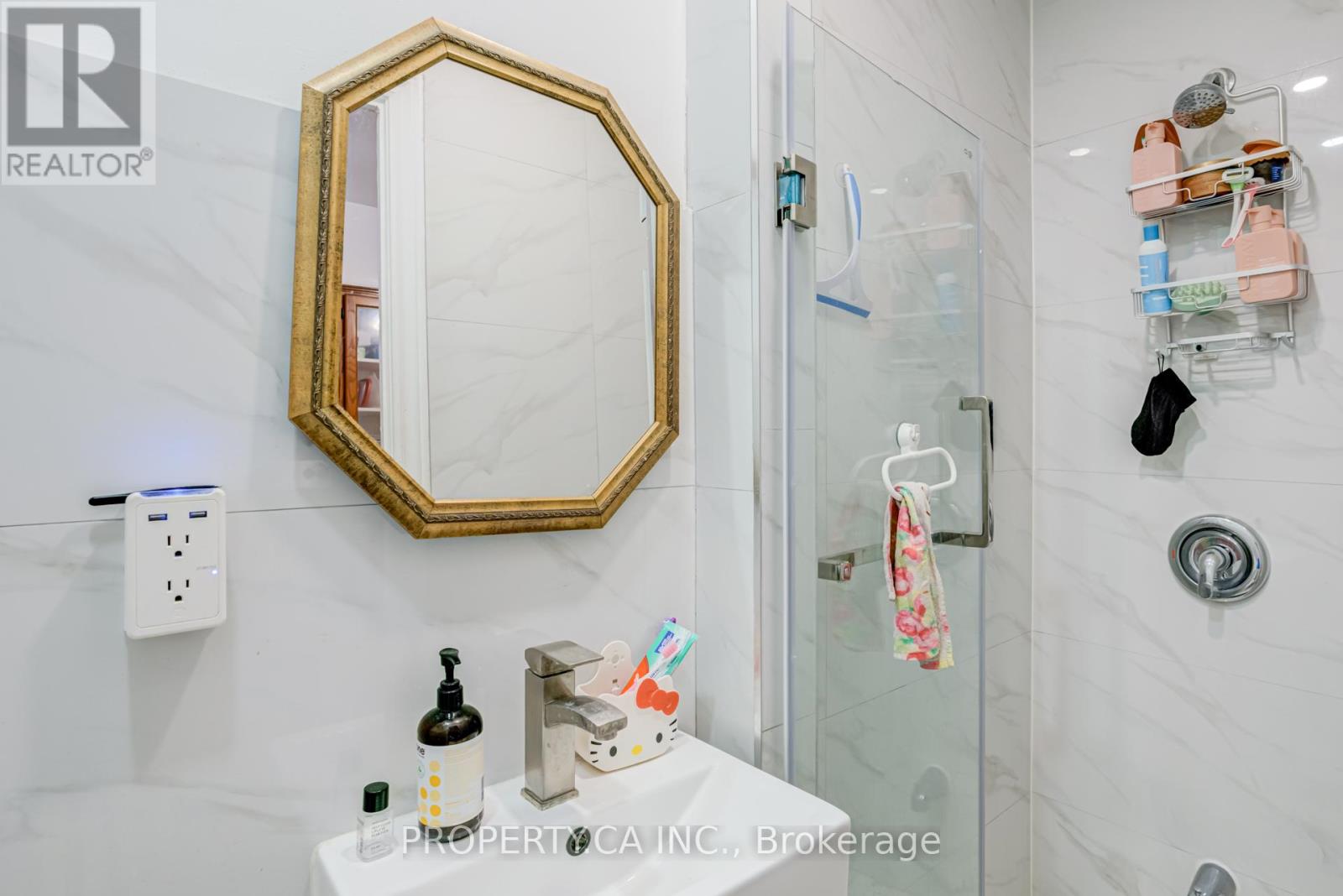 Main Rm 2 - 763 Dupont Street, Toronto (Dovercourt-Wallace Emerson-Junction), Ontario  M6G 1Z5 - Photo 15 - W12899218