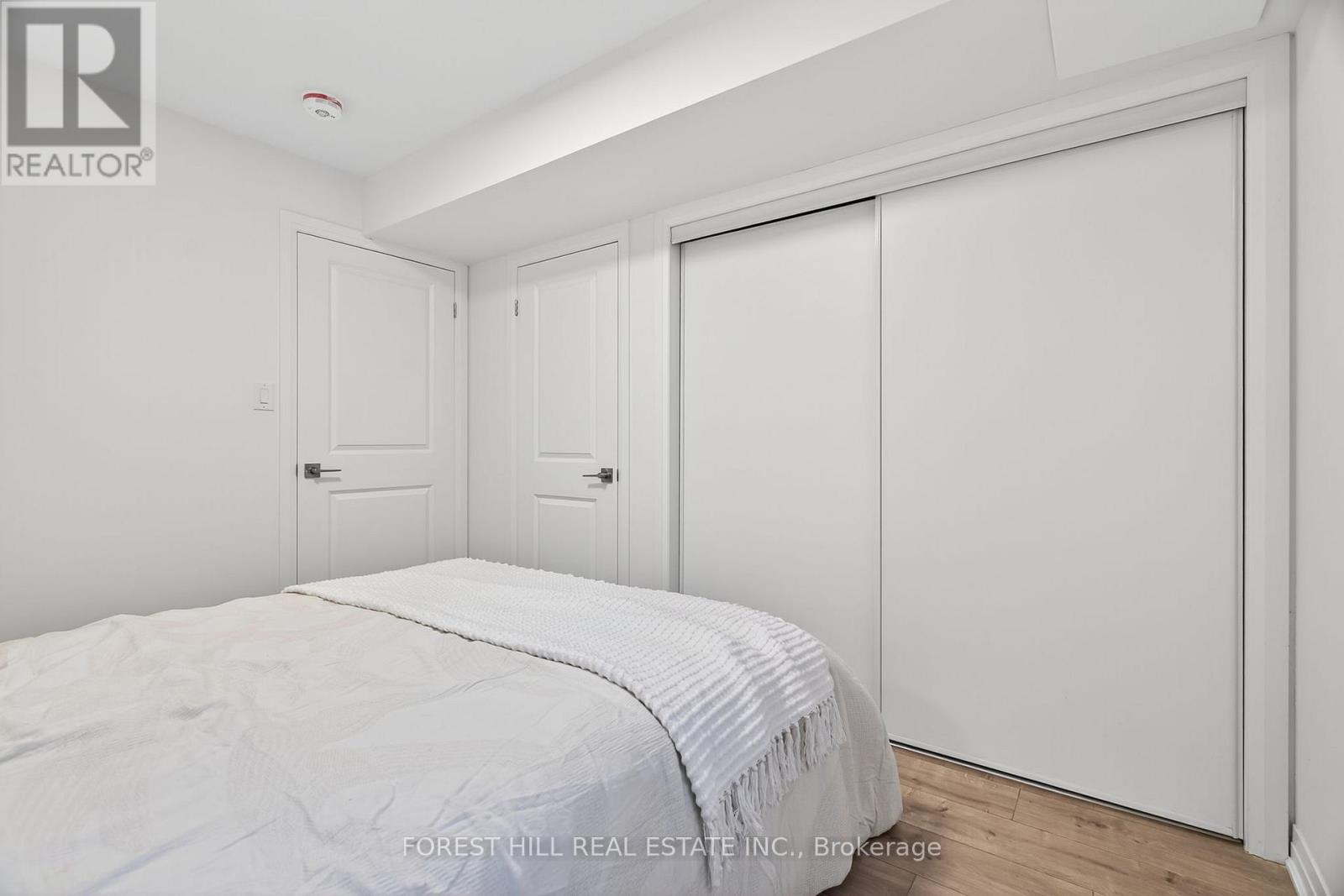 D - 52 Albright Avenue, Toronto (Alderwood), Ontario  M8W 1X2 - Photo 34 - W12899220