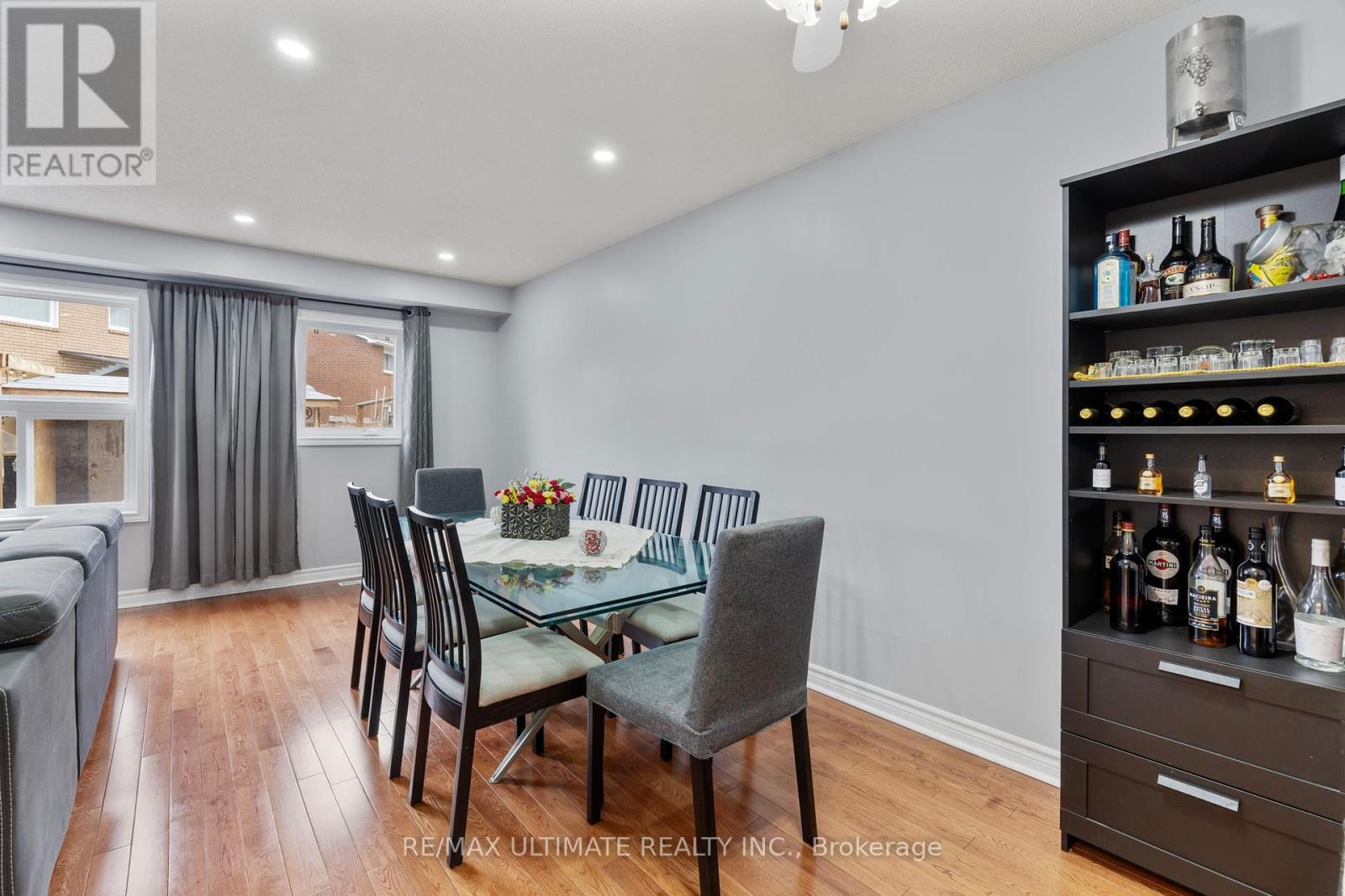 154 Toba Crescent, Brampton, Ontario  L6Z 4R9 - Photo 8 - W12899264