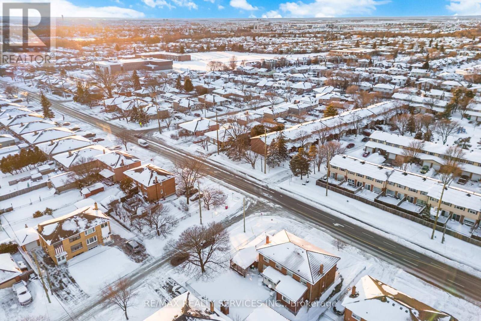 183 Vodden Street E, Brampton (Brampton North), Ontario  L6V 1M9 - Photo 40 - W12899270