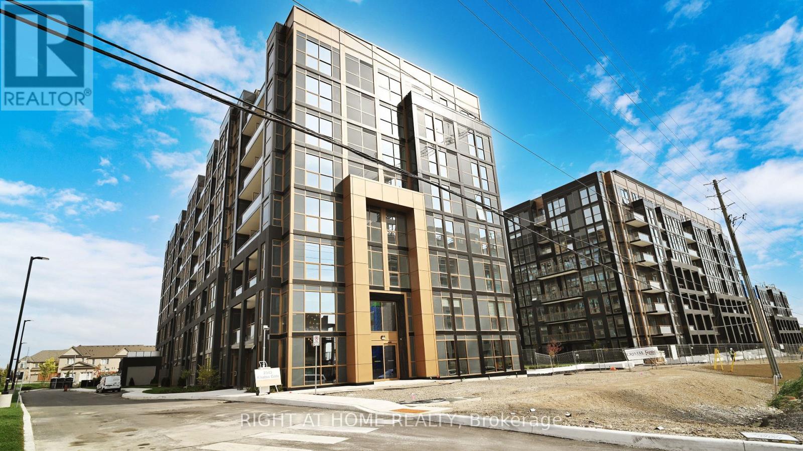 402 - 2343 KHALSA GATE, Oakville, Ontario