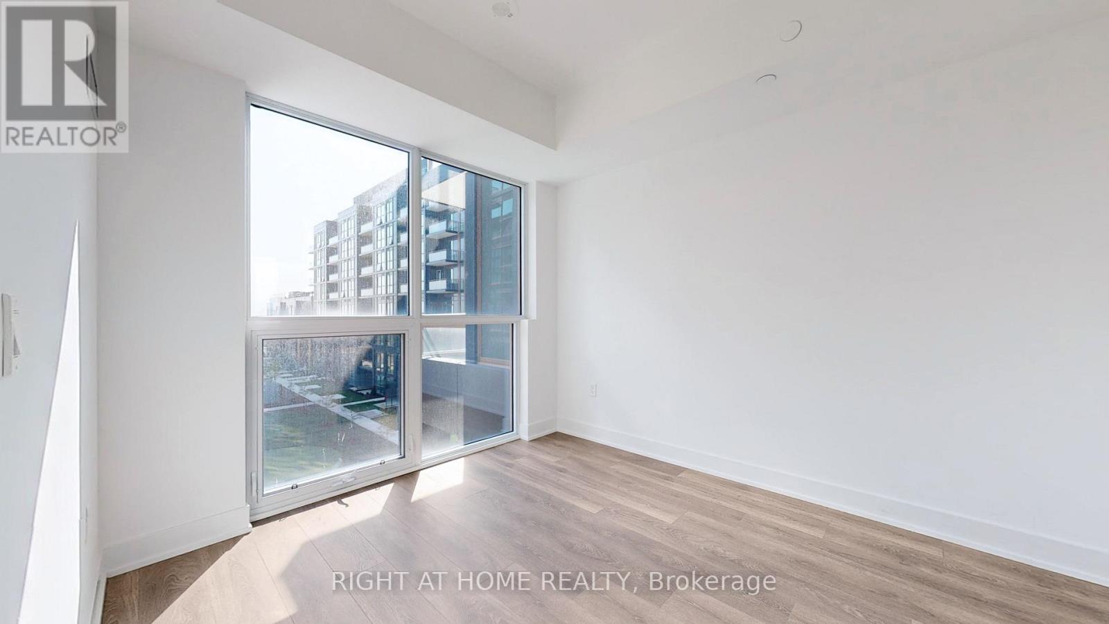 402 - 2343 Khalsa Gate, Oakville, Ontario  L6M 5R6 - Photo 11 - W12899278