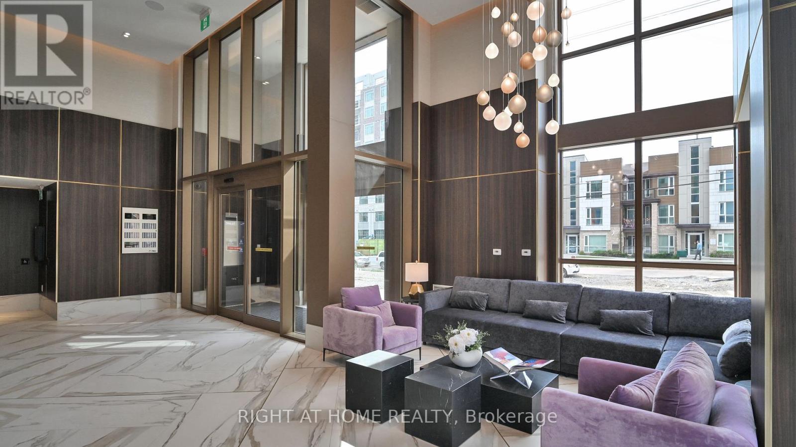 402 - 2343 Khalsa Gate, Oakville, Ontario  L6M 5R6 - Photo 2 - W12899278