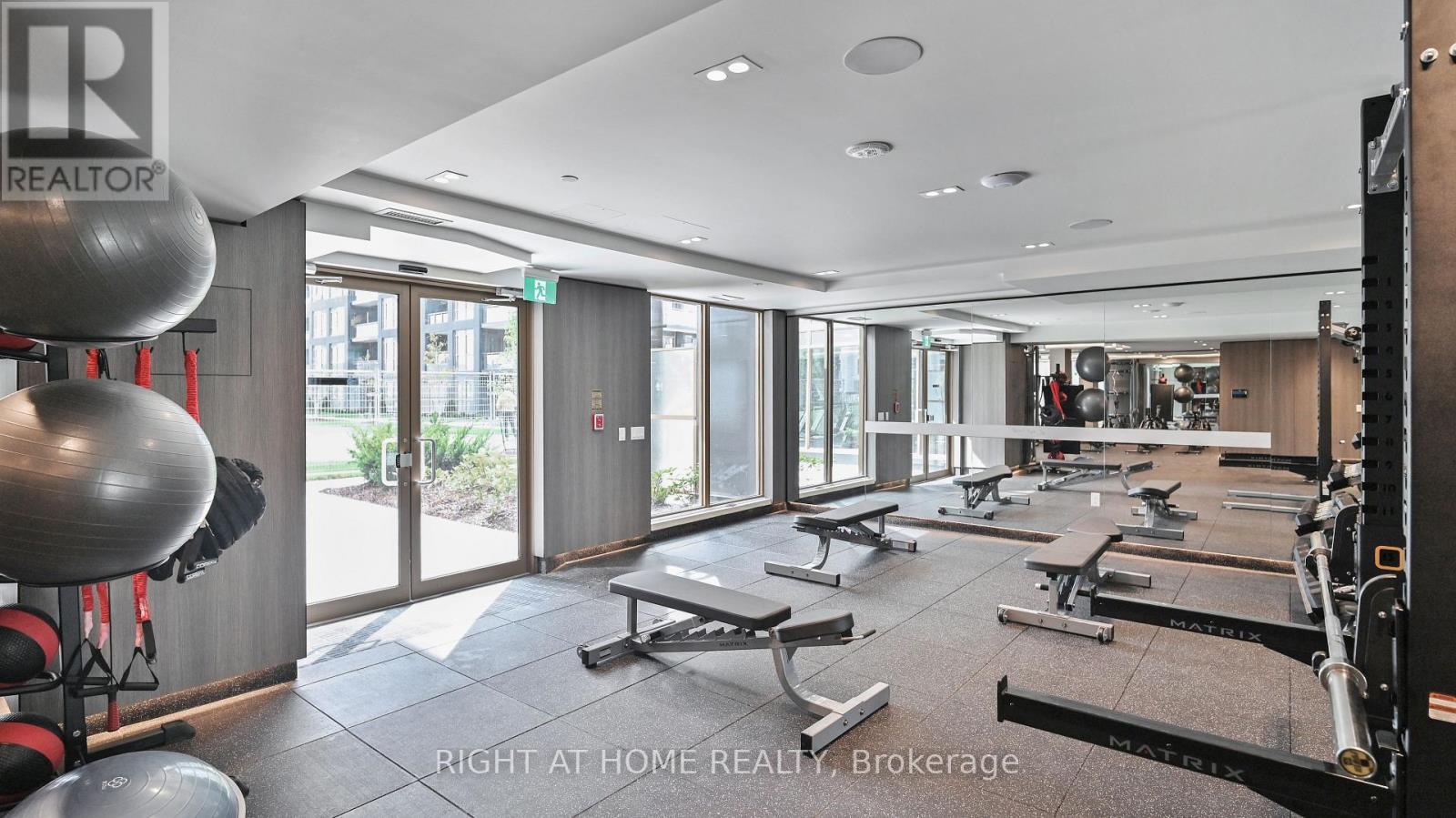 402 - 2343 Khalsa Gate, Oakville, Ontario  L6M 5R6 - Photo 21 - W12899278