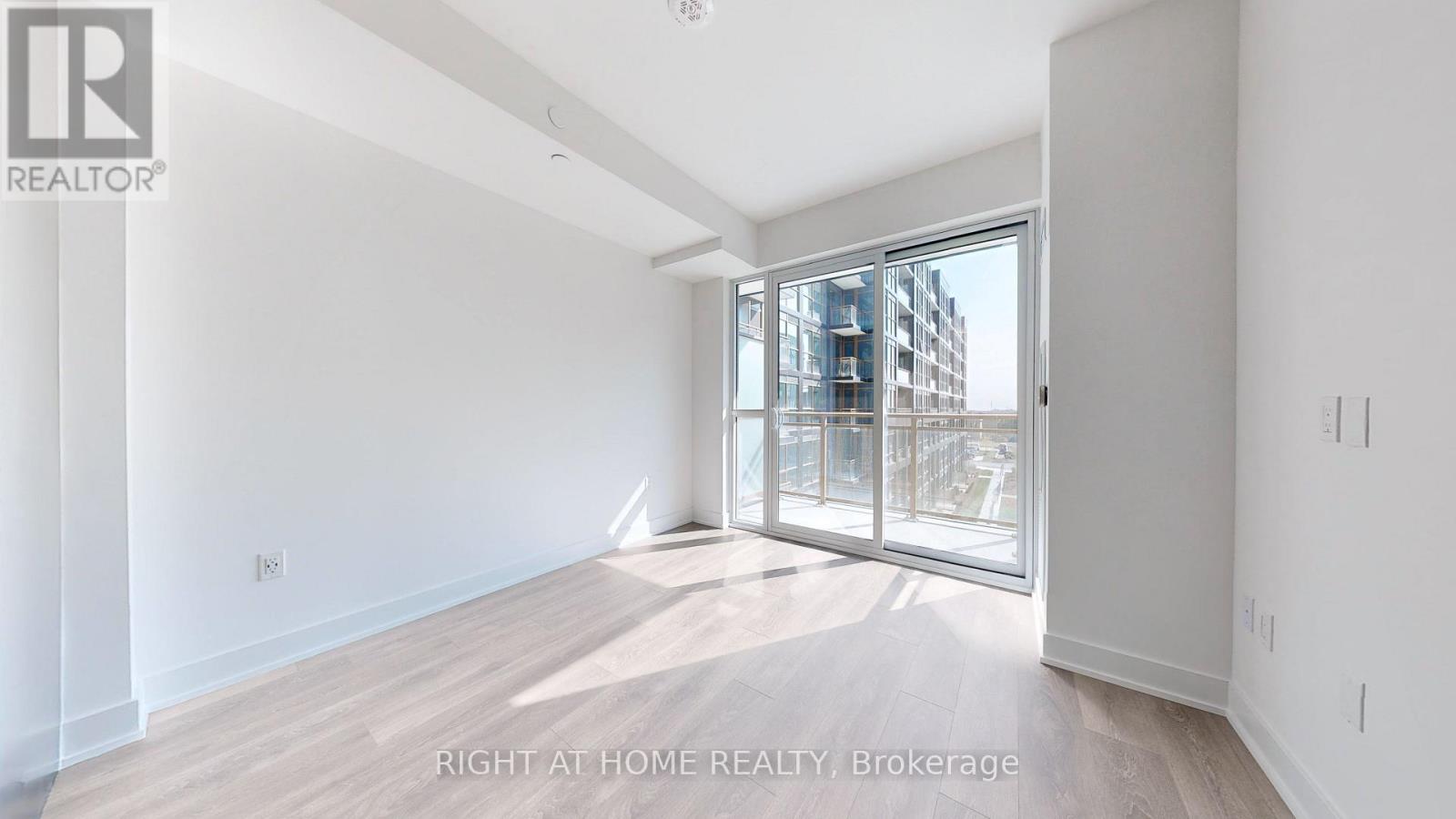 402 - 2343 Khalsa Gate, Oakville, Ontario  L6M 5R6 - Photo 8 - W12899278