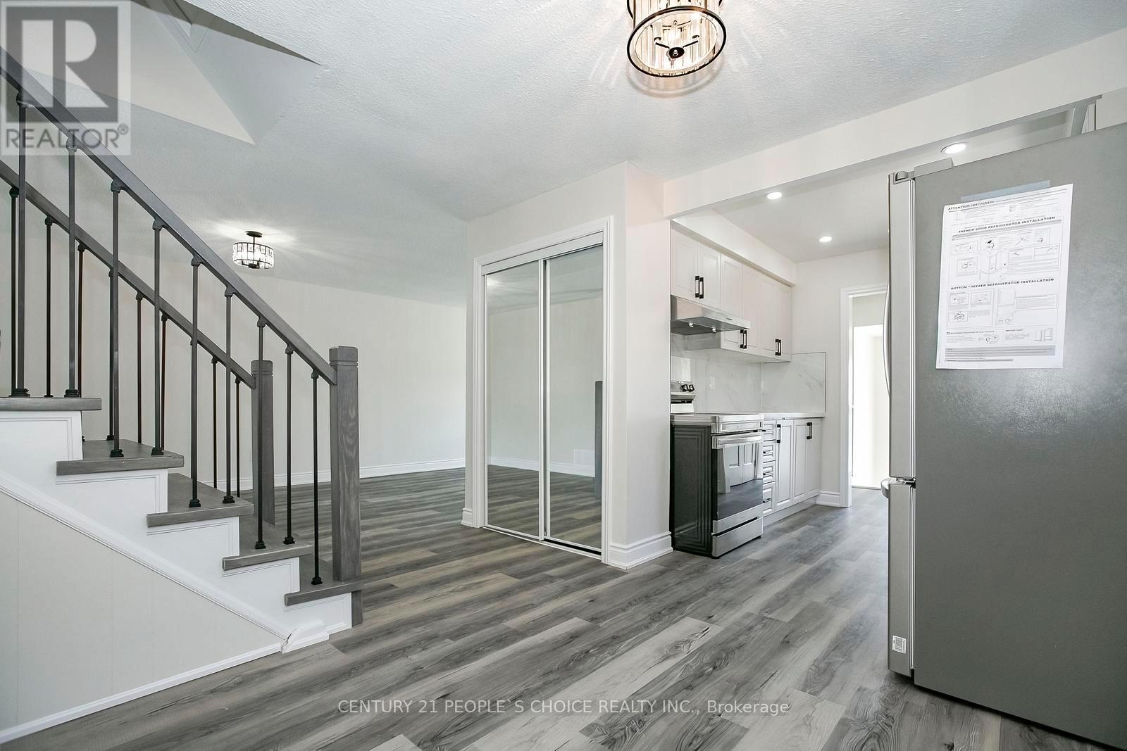 106 Winterfold Drive, Brampton (Madoc), Ontario  L6V 3T3 - Photo 20 - W12899314