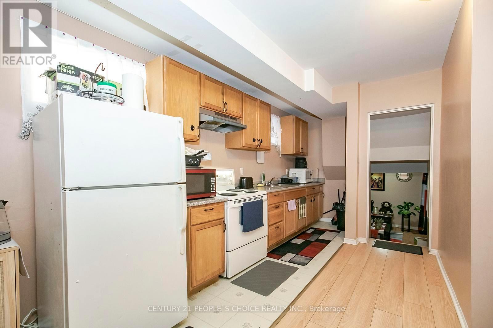 106 Winterfold Drive, Brampton (Madoc), Ontario  L6V 3T3 - Photo 34 - W12899314