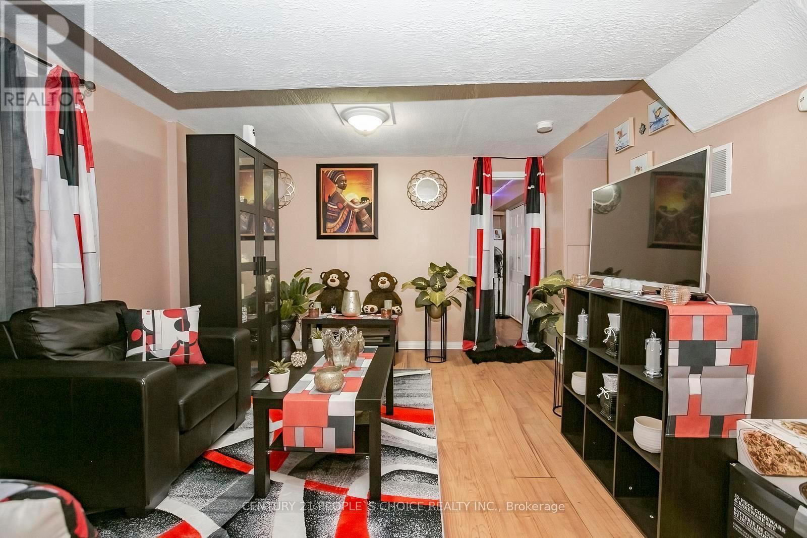 106 Winterfold Drive, Brampton (Madoc), Ontario  L6V 3T3 - Photo 36 - W12899314