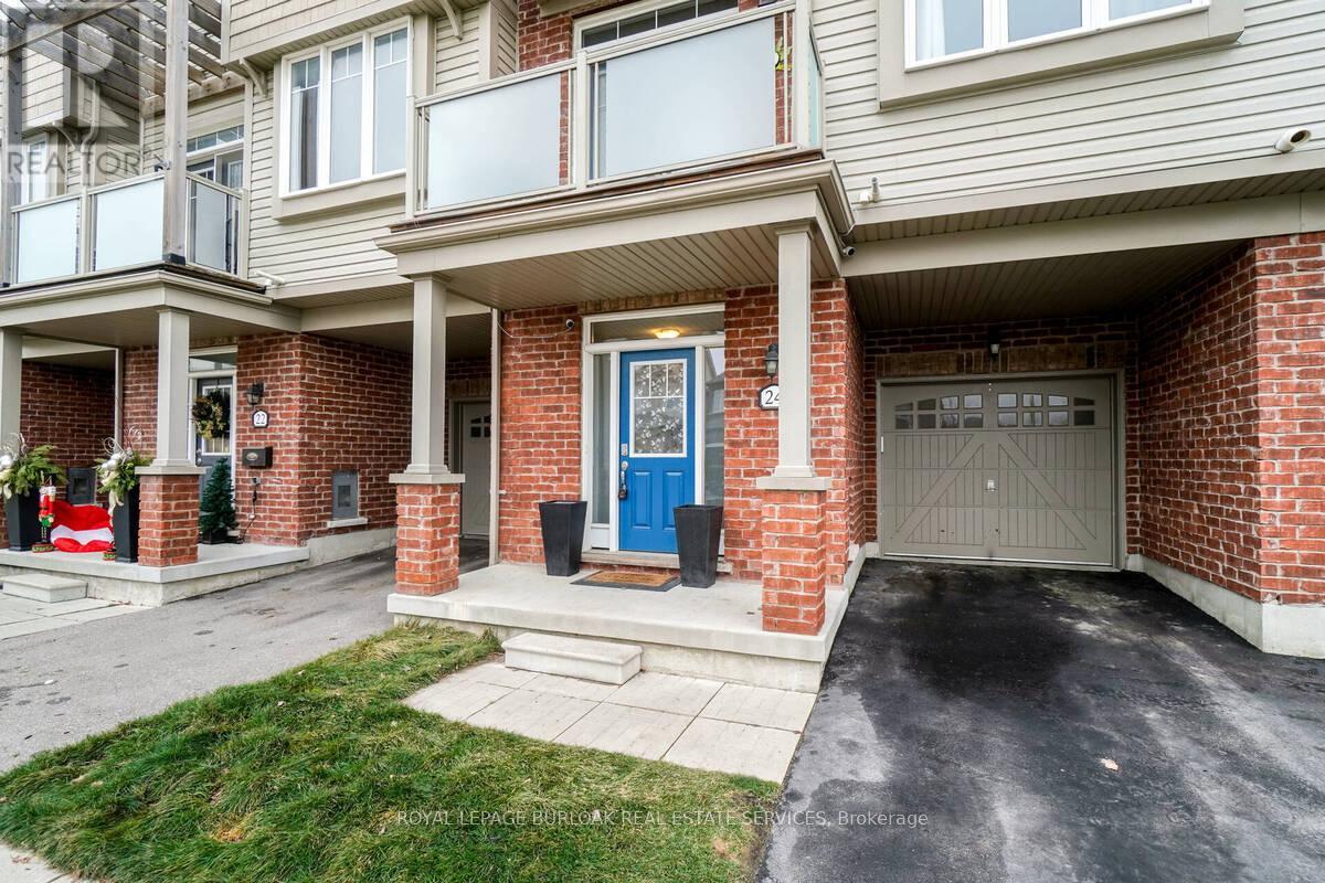 24 Larson Peak Road, Caledon, Ontario  L7C 3P5 - Photo 2 - W12899322