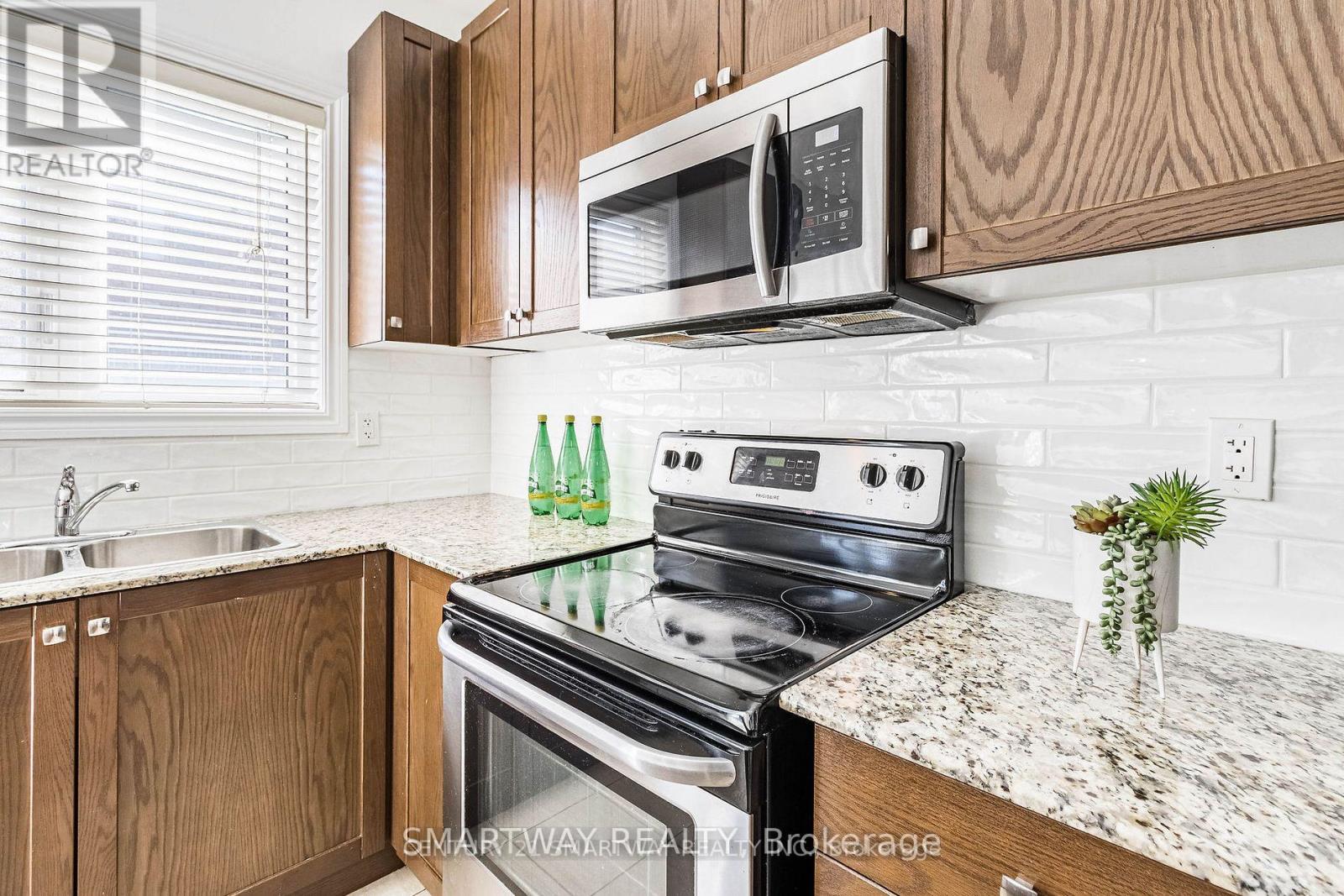 168 Agava Street, Brampton (Northwest Brampton), Ontario  L7A 4R9 - Photo 16 - W12899378