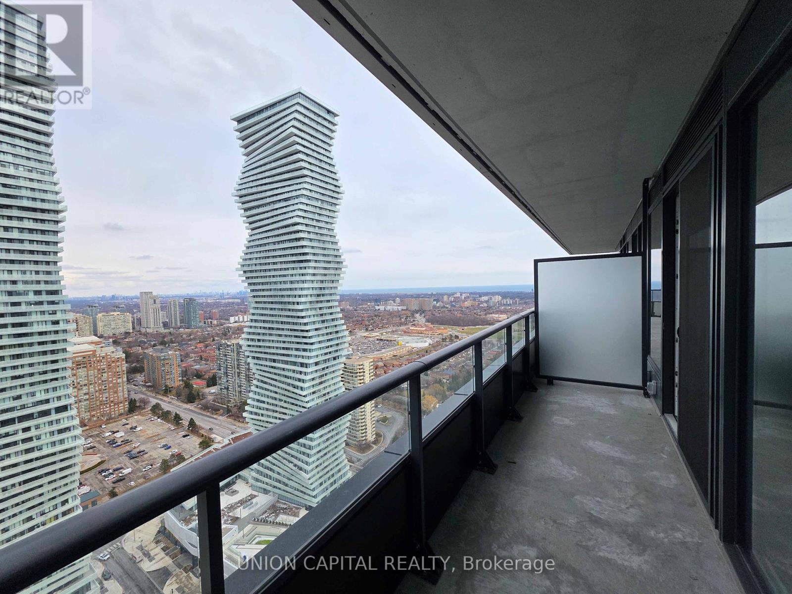 3607 - 448 Burnhamthorpe Road W, Mississauga, Ontario  L5B 4M6 - Photo 12 - W12899392