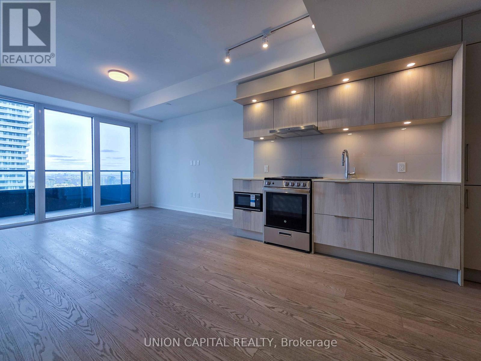 3607 - 448 Burnhamthorpe Road W, Mississauga, Ontario  L5B 4M6 - Photo 4 - W12899392