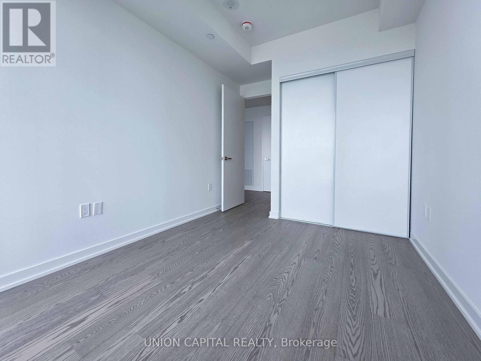 3607 - 448 Burnhamthorpe Road W, Mississauga, Ontario  L5B 4M6 - Photo 7 - W12899392