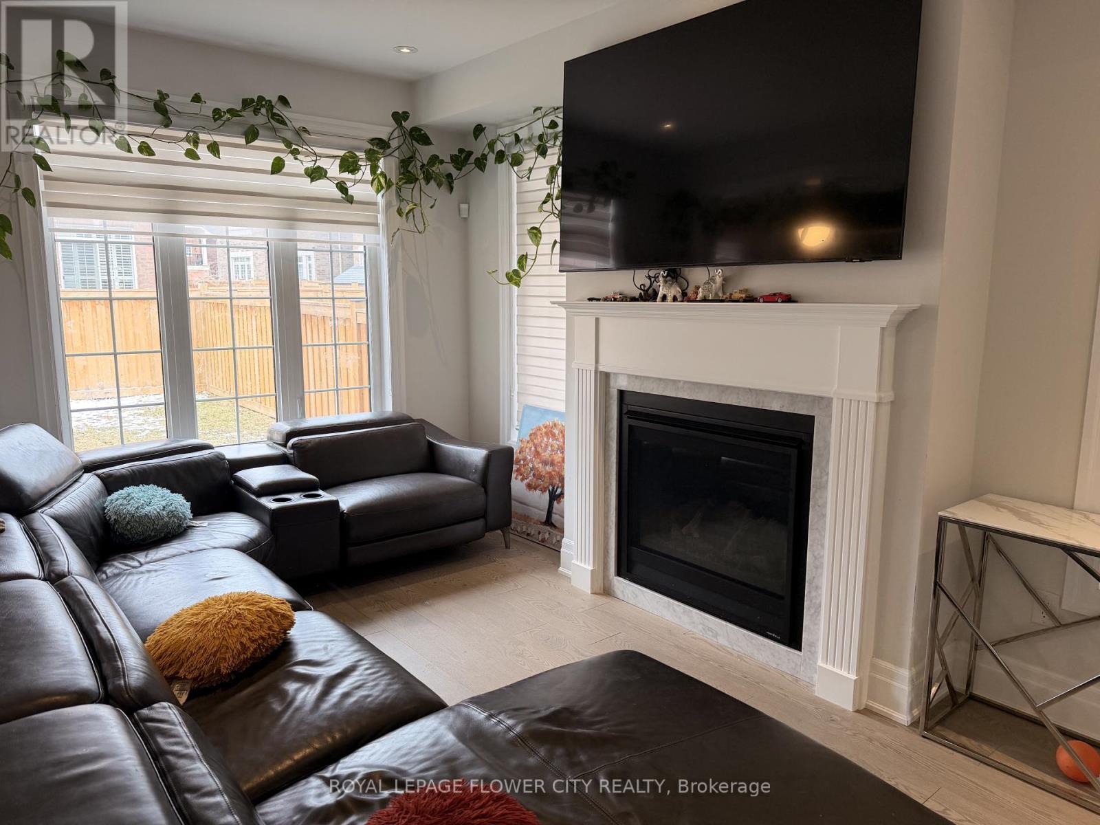 7 Overstone Road, Halton Hills (Georgetown), Ontario  L7G 0N5 - Photo 15 - W12899396