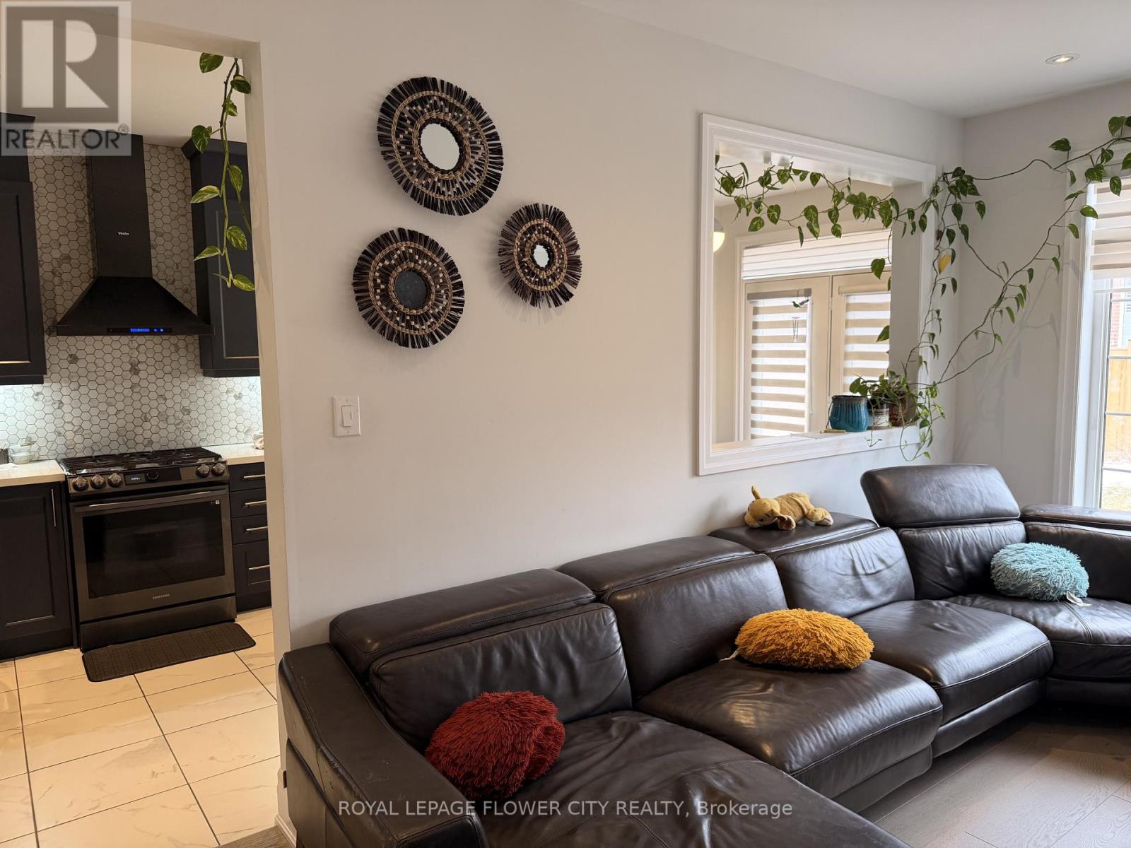 7 Overstone Road, Halton Hills (Georgetown), Ontario  L7G 0N5 - Photo 17 - W12899396