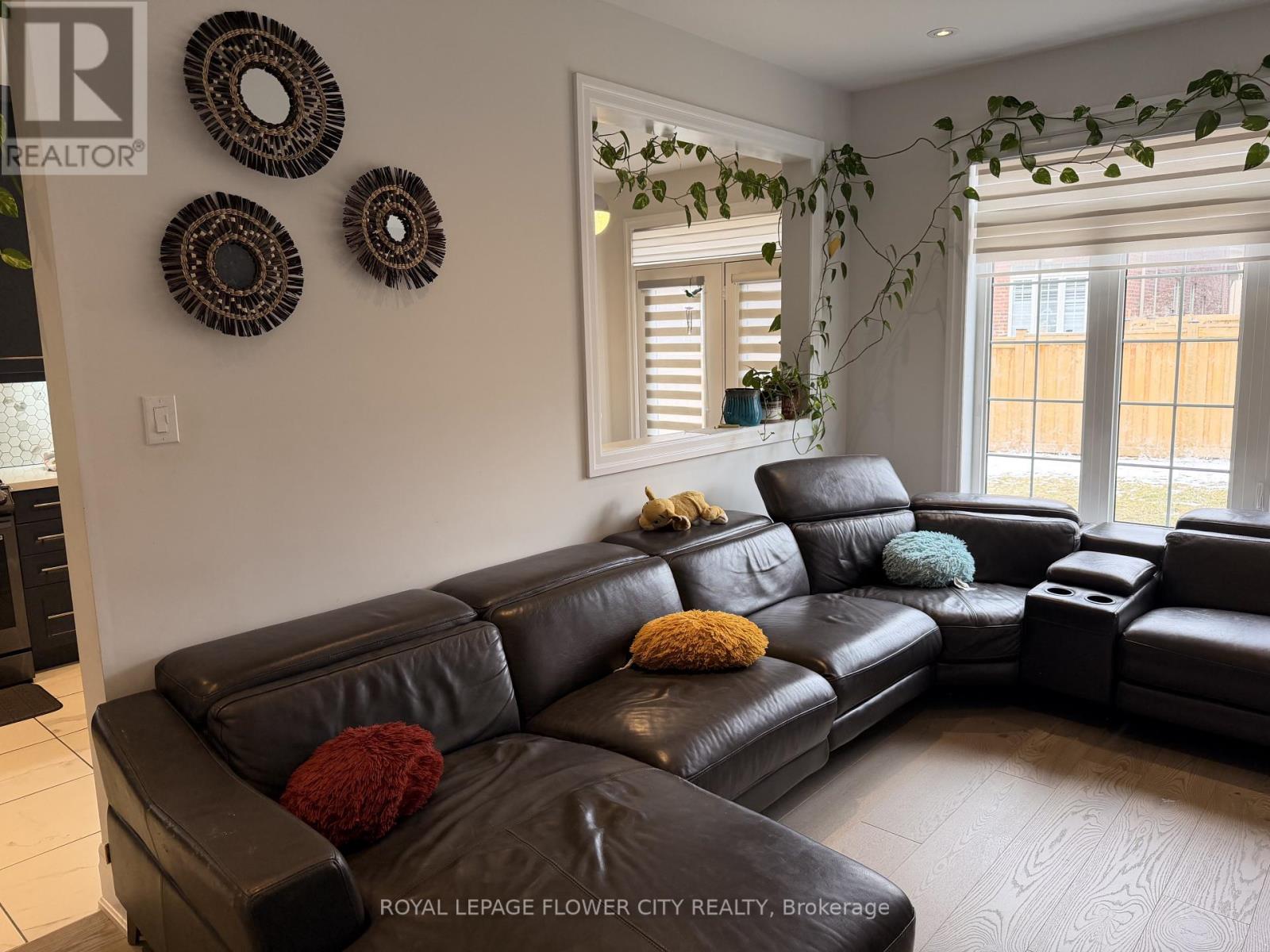 7 Overstone Road, Halton Hills (Georgetown), Ontario  L7G 0N5 - Photo 18 - W12899396