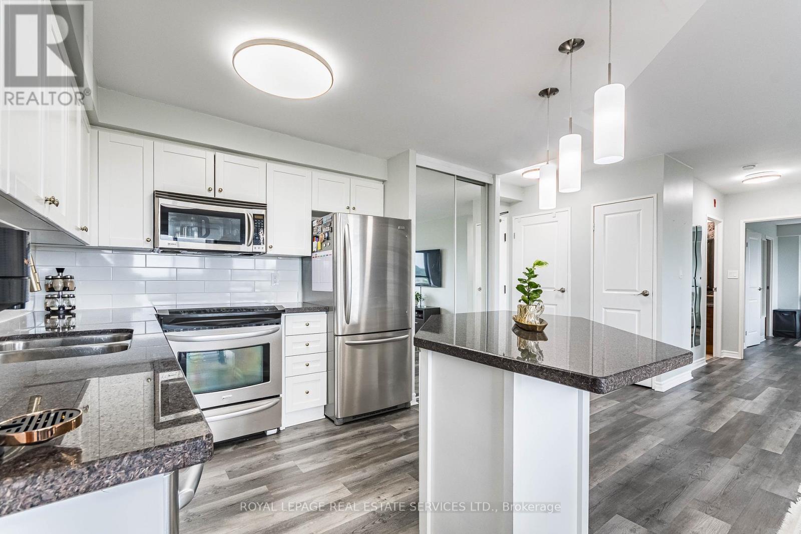 619 - 1000 Cedarglen Gate, Mississauga, Ontario  L5C 3Z5 - Photo 6 - W12899412