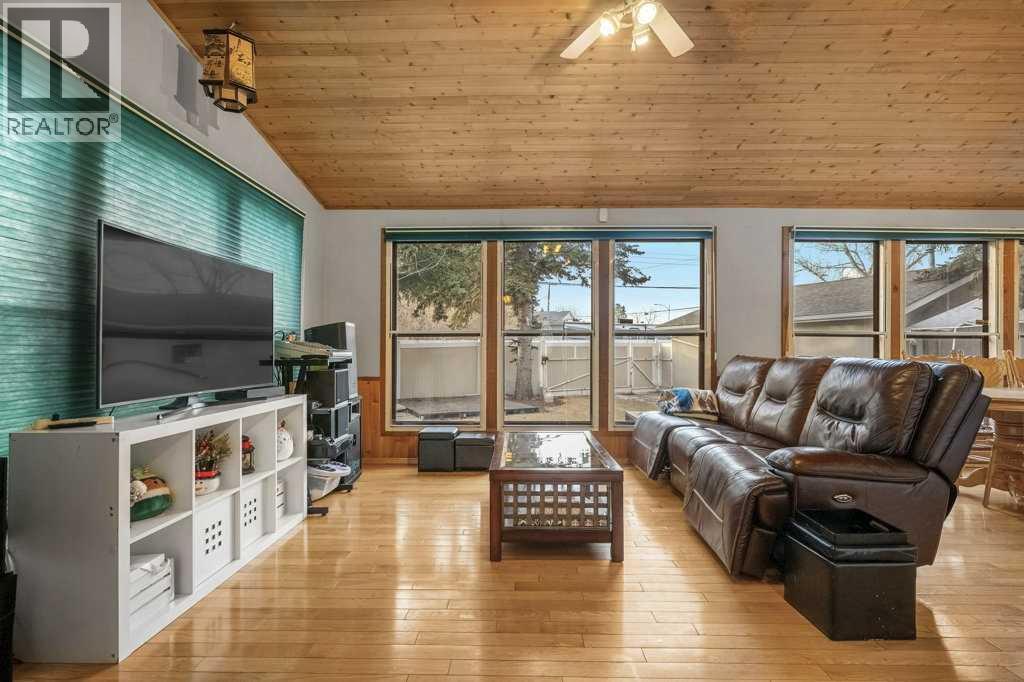 4704 Marbury Place Ne, Calgary, Alberta  T2A 2W2 - Photo 11 - A2273570