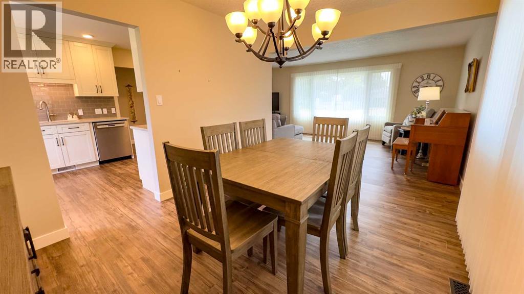 5036 51 Avenue, Irma, Alberta  T0B 2H0 - Photo 9 - A2250012