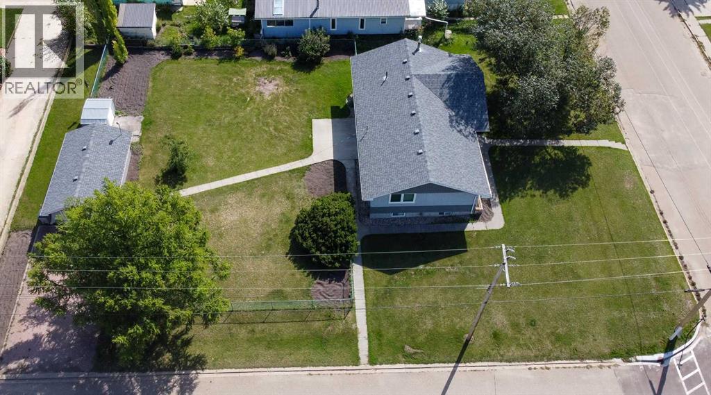 5036 51 Avenue, Irma, Alberta  T0B 2H0 - Photo 3 - A2250012