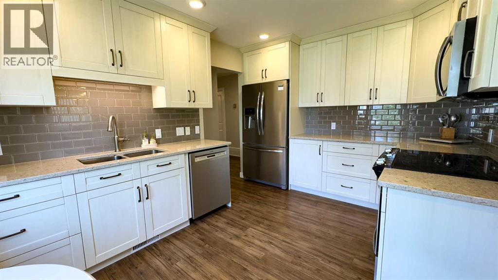 5036 51 Avenue, Irma, Alberta  T0B 2H0 - Photo 13 - A2250012