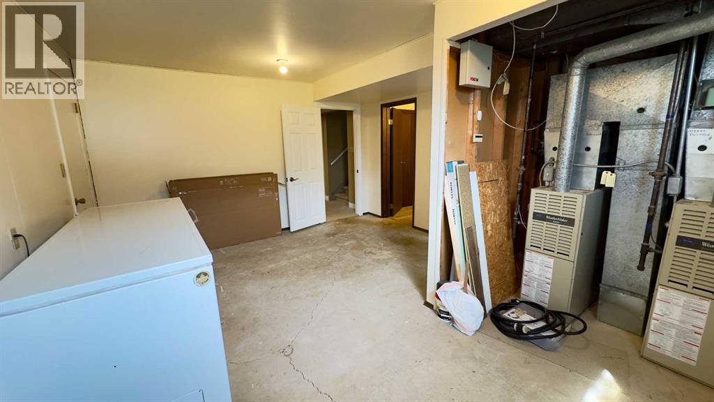 5036 51 Avenue, Irma, Alberta  T0B 2H0 - Photo 31 - A2250012