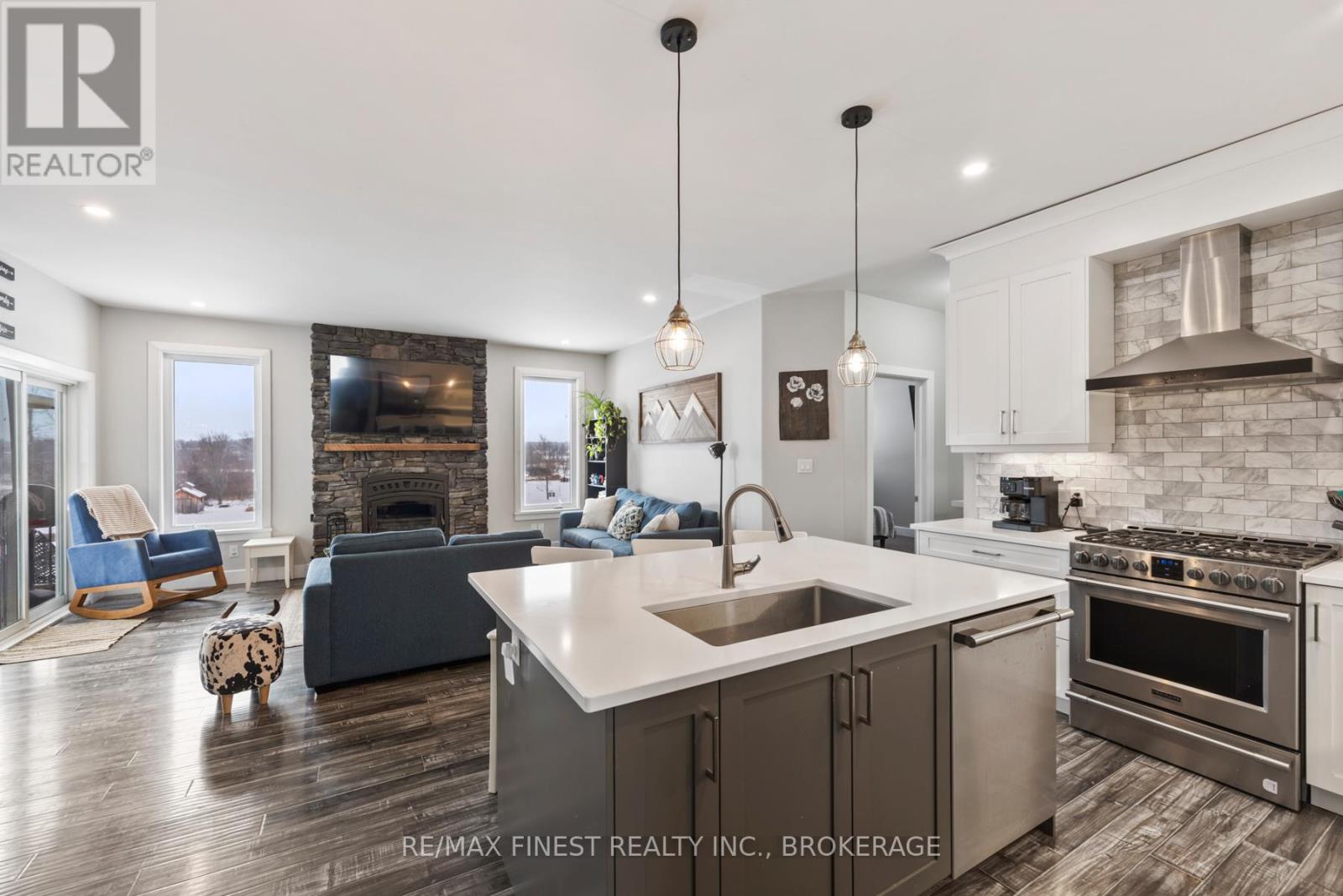 923 Maple Road, Loyalist (Lennox And Addington - South), Ontario  K0H 2H0 - Photo 15 - X12899252