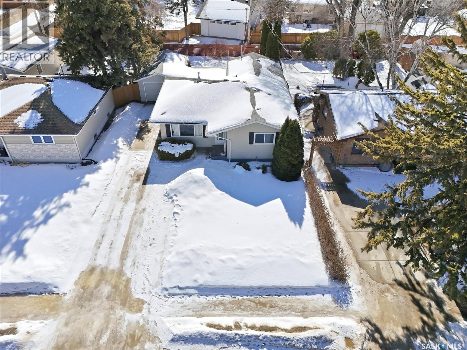 2722 Jarvis Drive, Saskatoon, Saskatchewan  S7J 2V3 - Photo 2 - SK030784