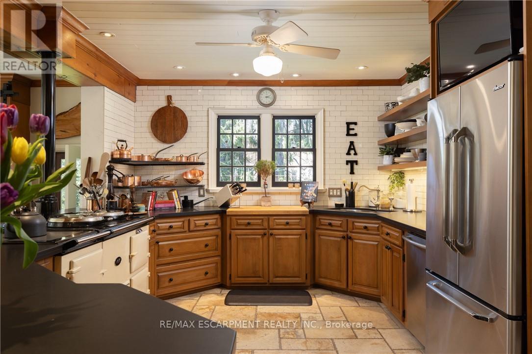 2055 Lakeshore Road E, Oakville, Ontario  L6J 1M4 - Photo 10 - W12721596