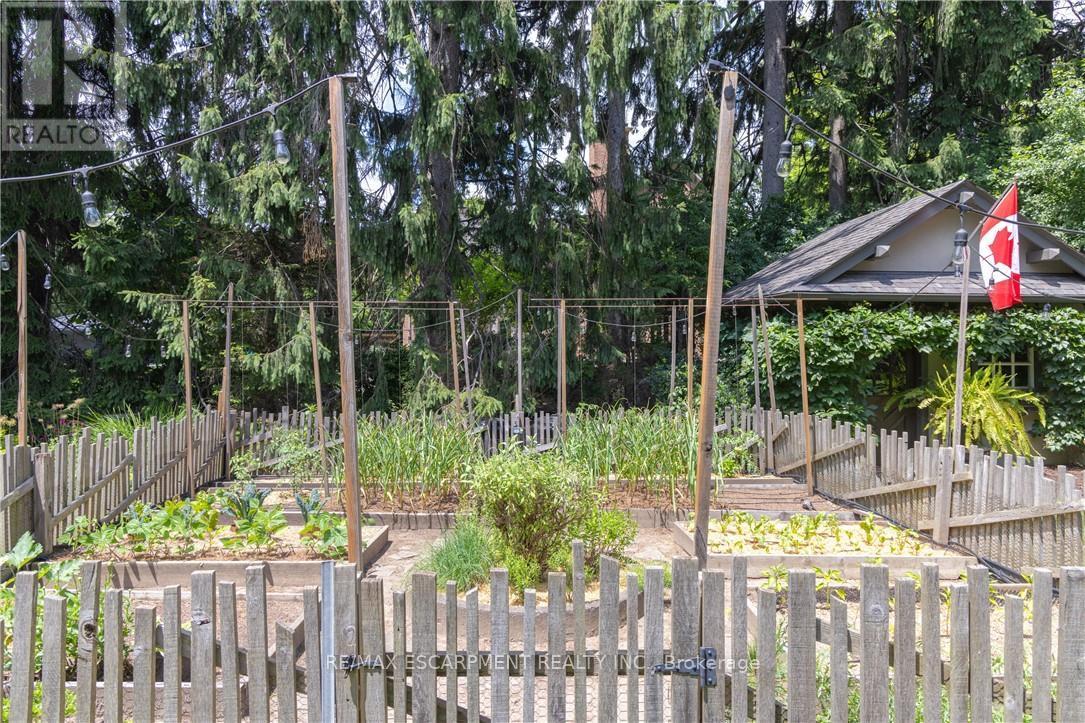 2055 Lakeshore Road E, Oakville, Ontario  L6J 1M4 - Photo 30 - W12721596