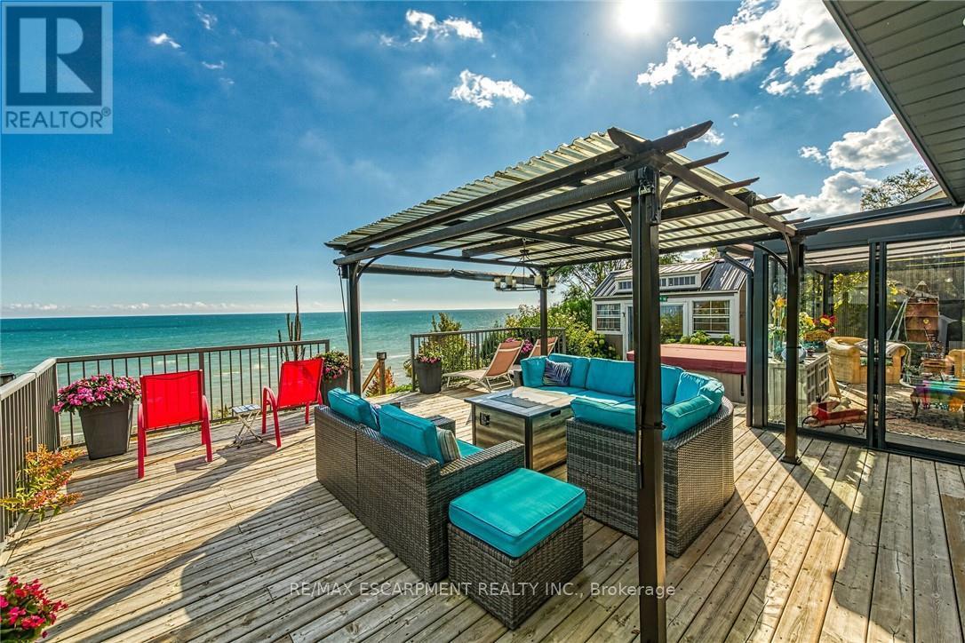 2023 Maple Boulevard, Norfolk, Ontario  N0A 1N2 - Photo 3 - X12899232