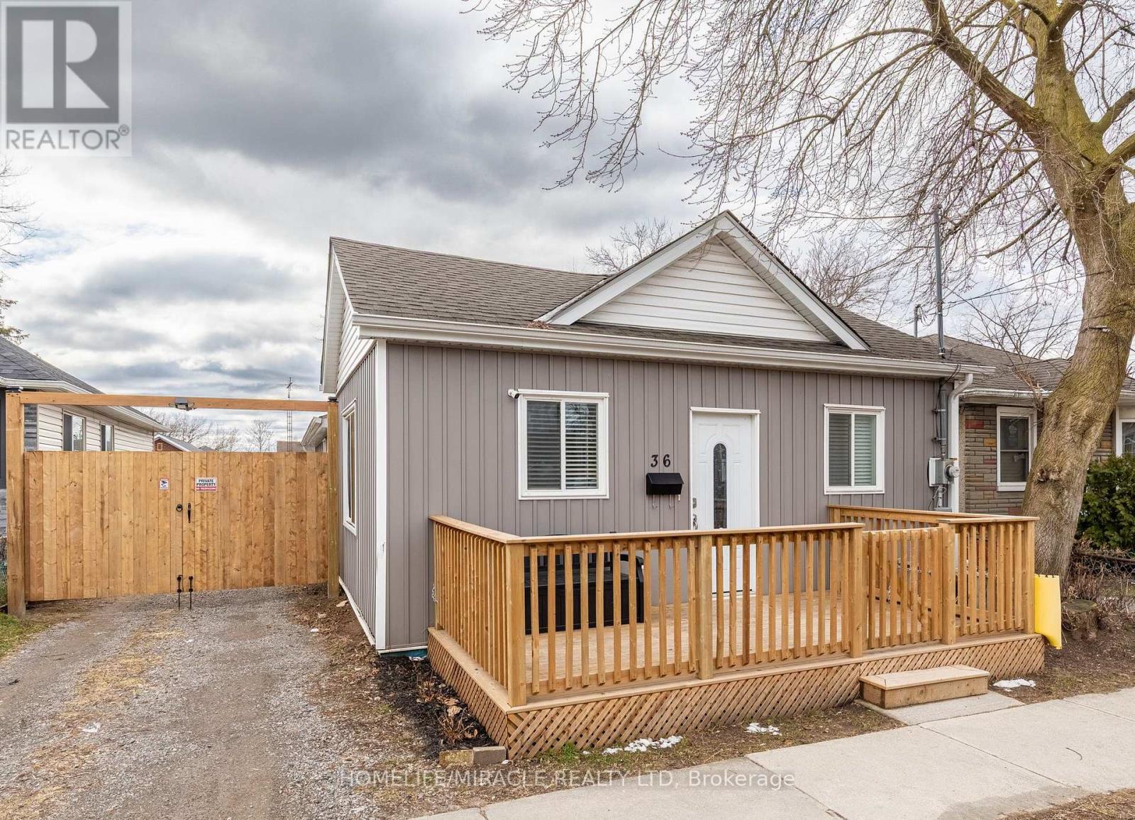 36 DIVISION STREET, St. Catharines, Ontario