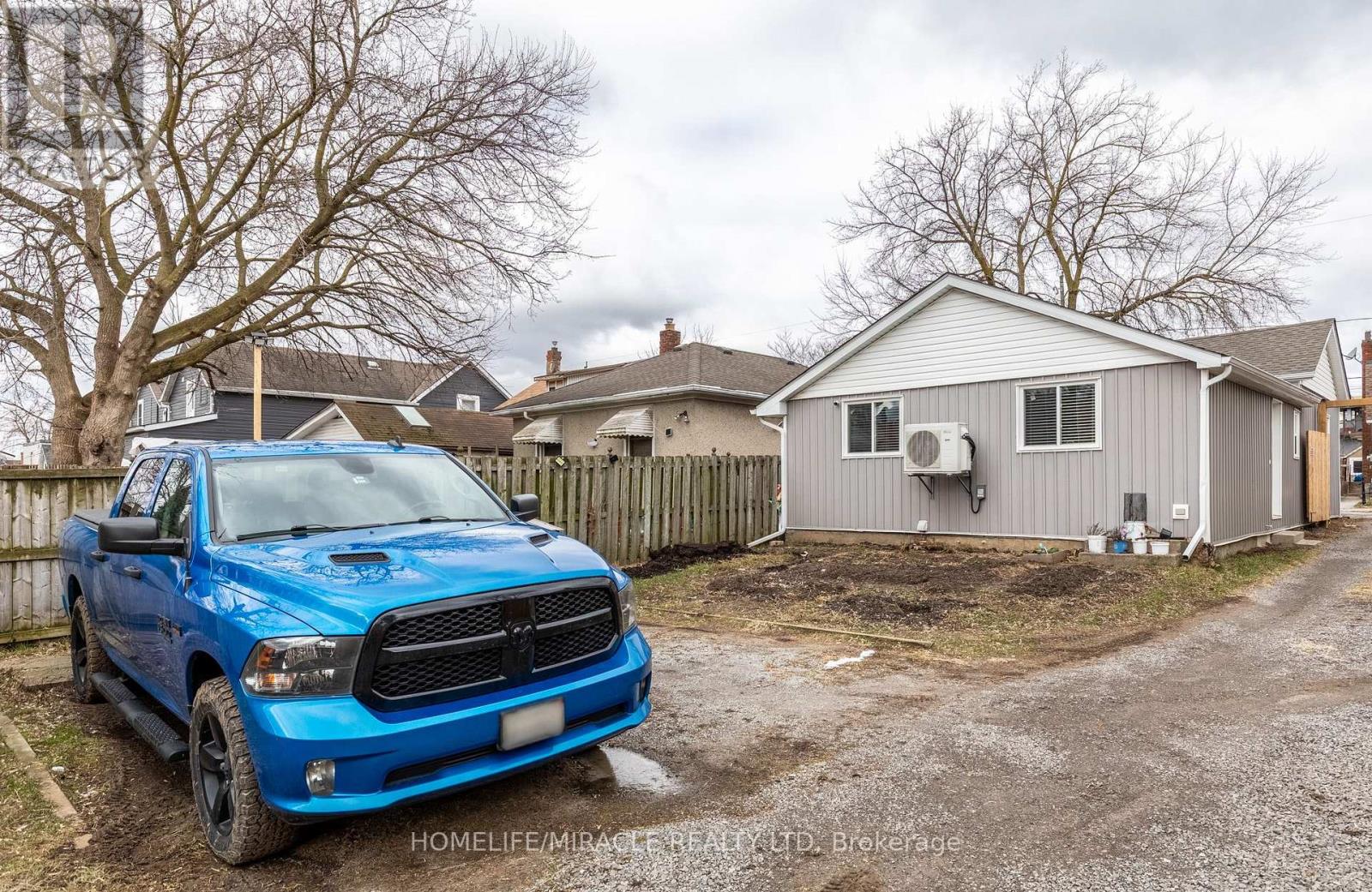 36 Division Street, St. Catharines, Ontario  L2R 3G2 - Photo 18 - X12899238
