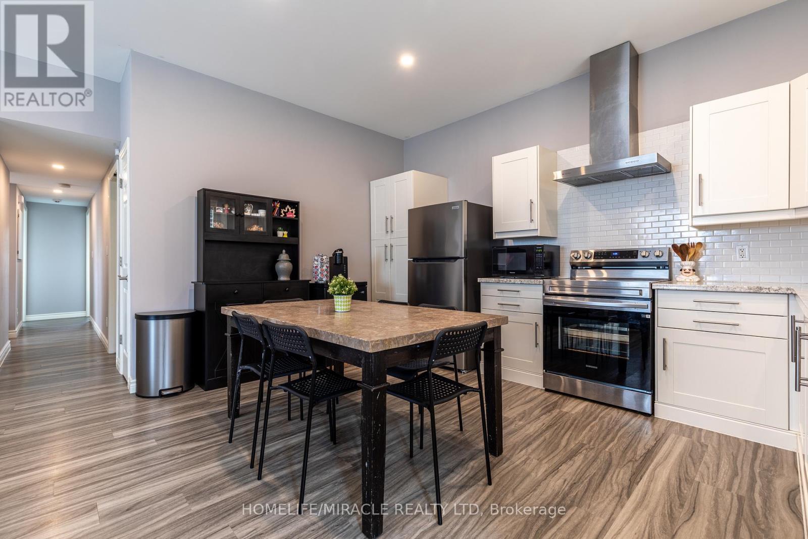 36 Division Street, St. Catharines, Ontario  L2R 3G2 - Photo 6 - X12899238