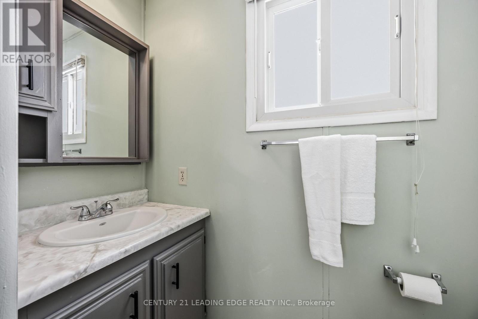 33 Vista Drive, Kawartha Lakes (Fenelon), Ontario  K9V 0H7 - Photo 28 - X12899244