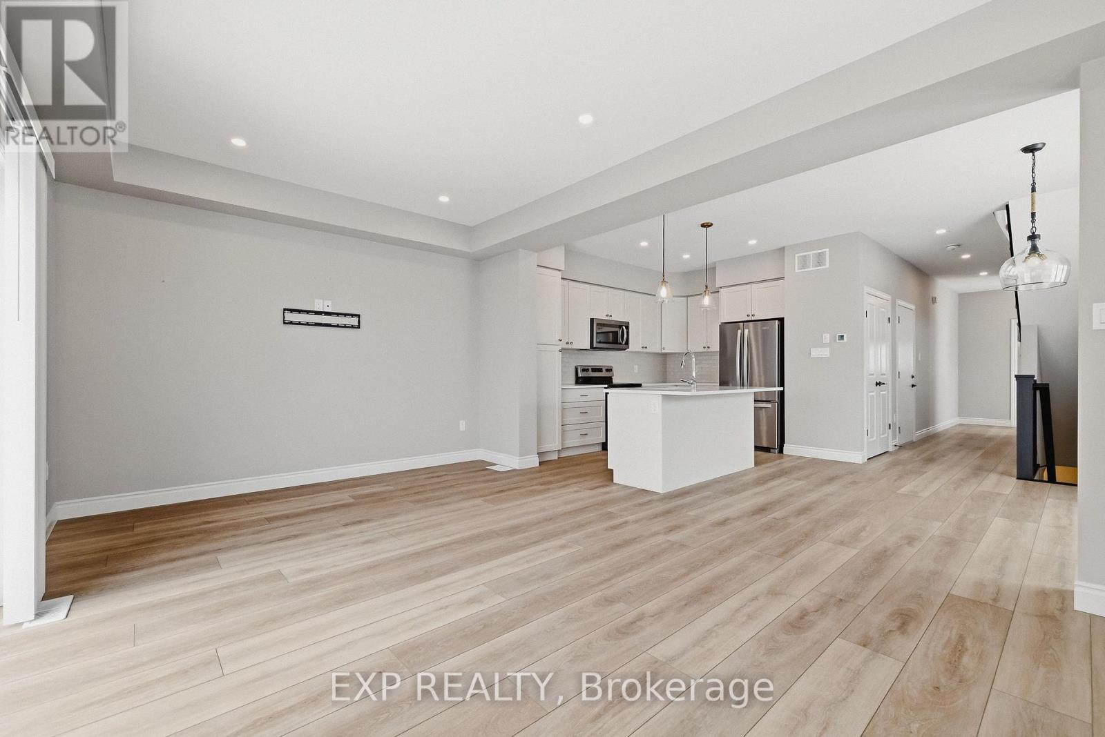 59 Hedley Lane, Centre Wellington, Ontario  N0B 1S0 - Photo 7 - X12899260