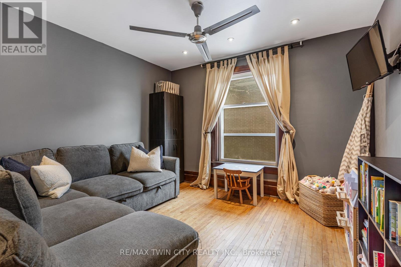 338 Laurel Street, Cambridge, Ontario  N3H 3Y8 - Photo 12 - X12899274