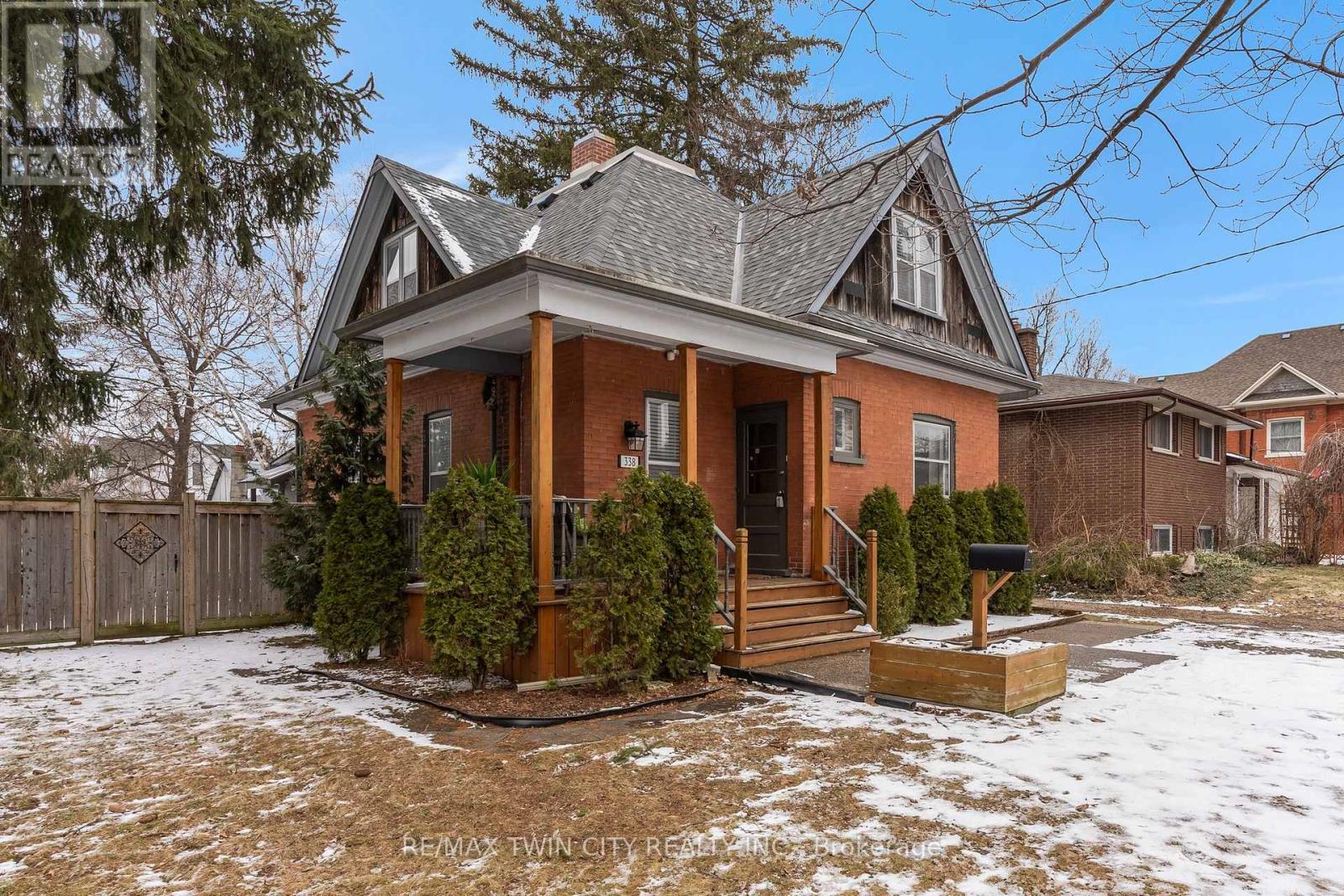 338 Laurel Street, Cambridge, Ontario  N3H 3Y8 - Photo 3 - X12899274