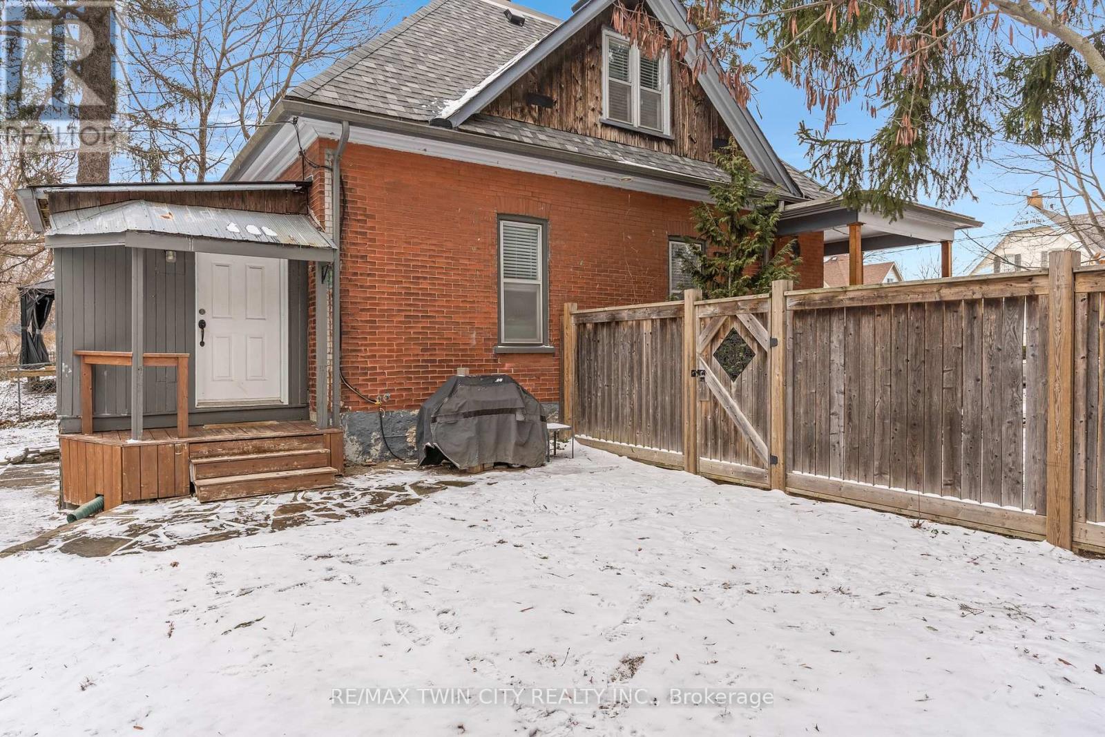 338 Laurel Street, Cambridge, Ontario  N3H 3Y8 - Photo 36 - X12899274