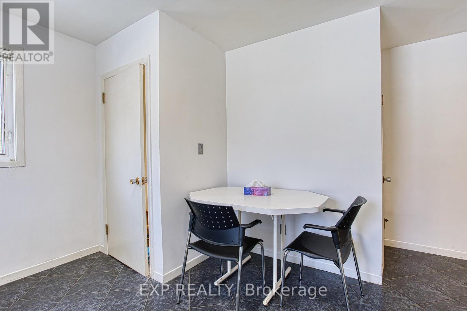 18 Bonavem Drive, St. Catharines, Ontario  L2N 1X8 - Photo 9 - X12899292