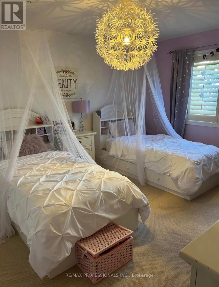 54 Nicholas Drive, St. Catharines, Ontario  L2S 4C6 - Photo 10 - X12899352