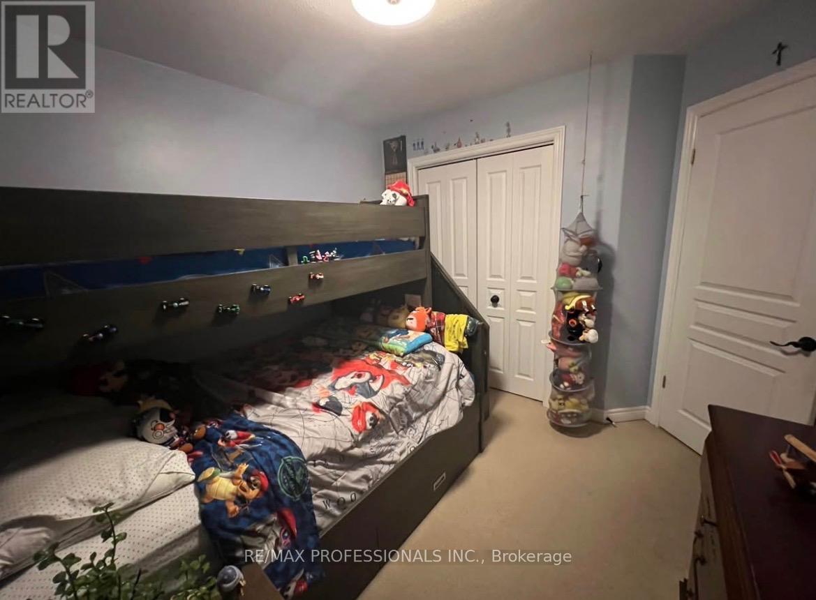 54 Nicholas Drive, St. Catharines, Ontario  L2S 4C6 - Photo 12 - X12899352