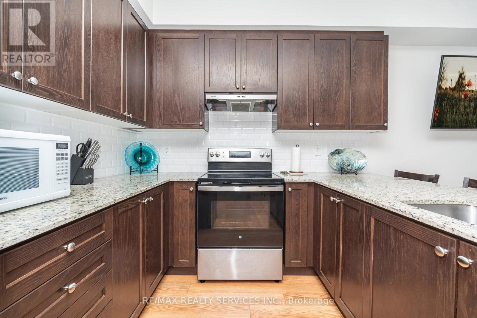 10 Conboy Drive, Erin, Ontario  N0B 1T0 - Photo 10 - X12899356