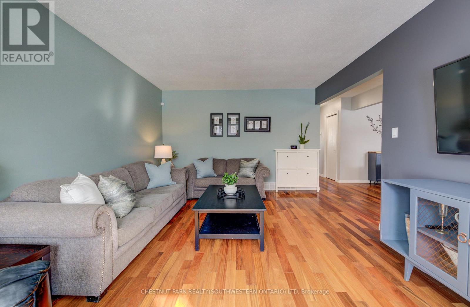 50 Farrier Drive, Kitchener, Ontario  N2P 1J5 - Photo 6 - X12899358