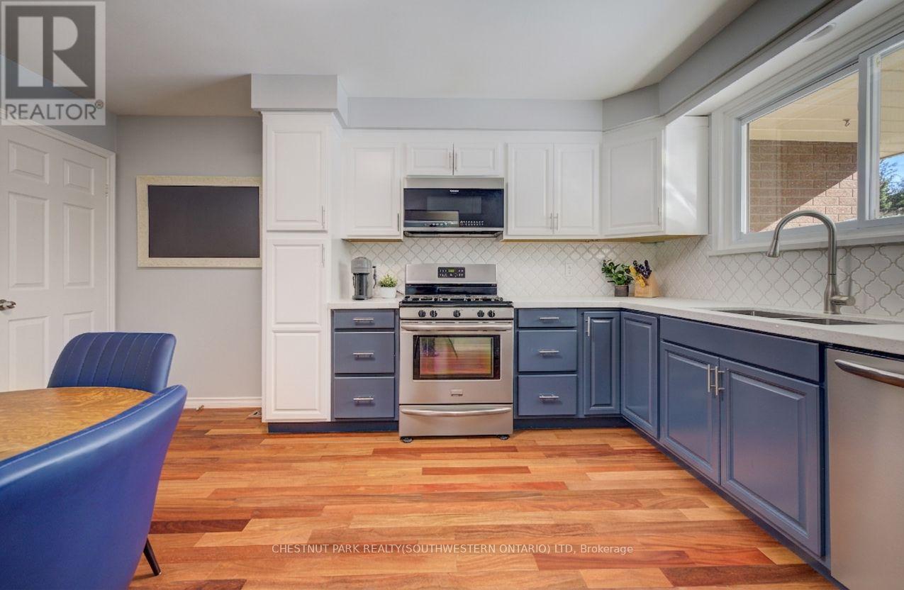 50 Farrier Drive, Kitchener, Ontario  N2P 1J5 - Photo 9 - X12899358