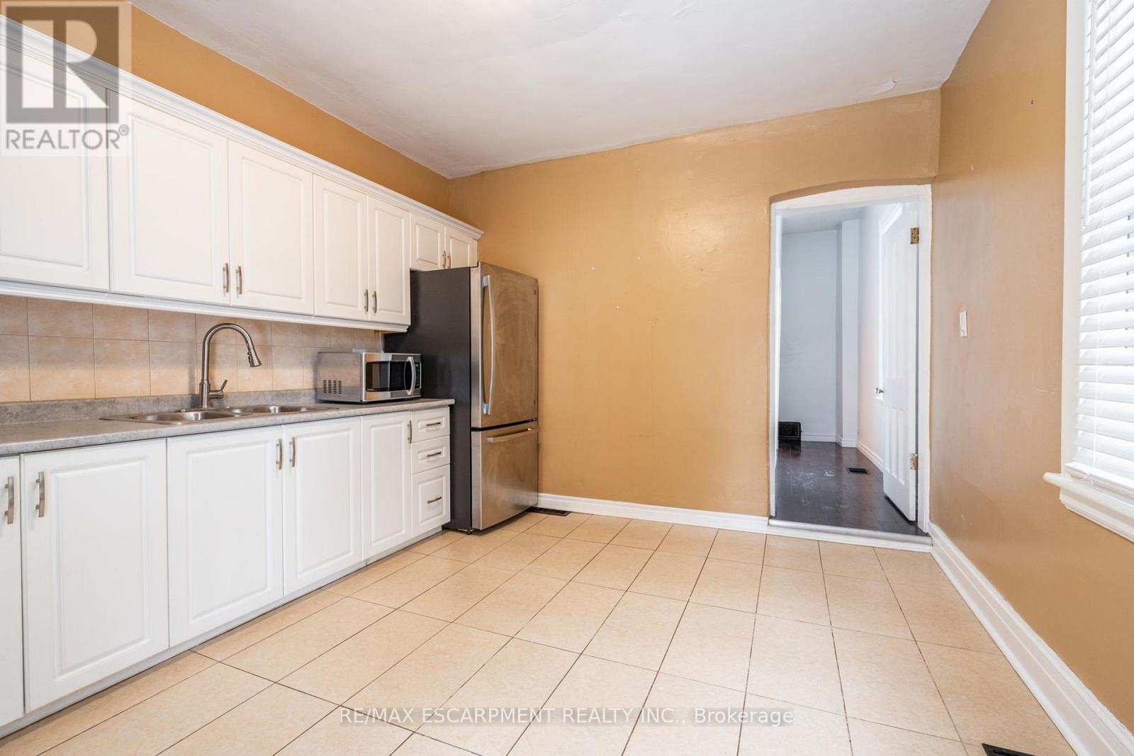 21 Oxford Street, Hamilton, Ontario  L8R 2W9 - Photo 11 - X12899364