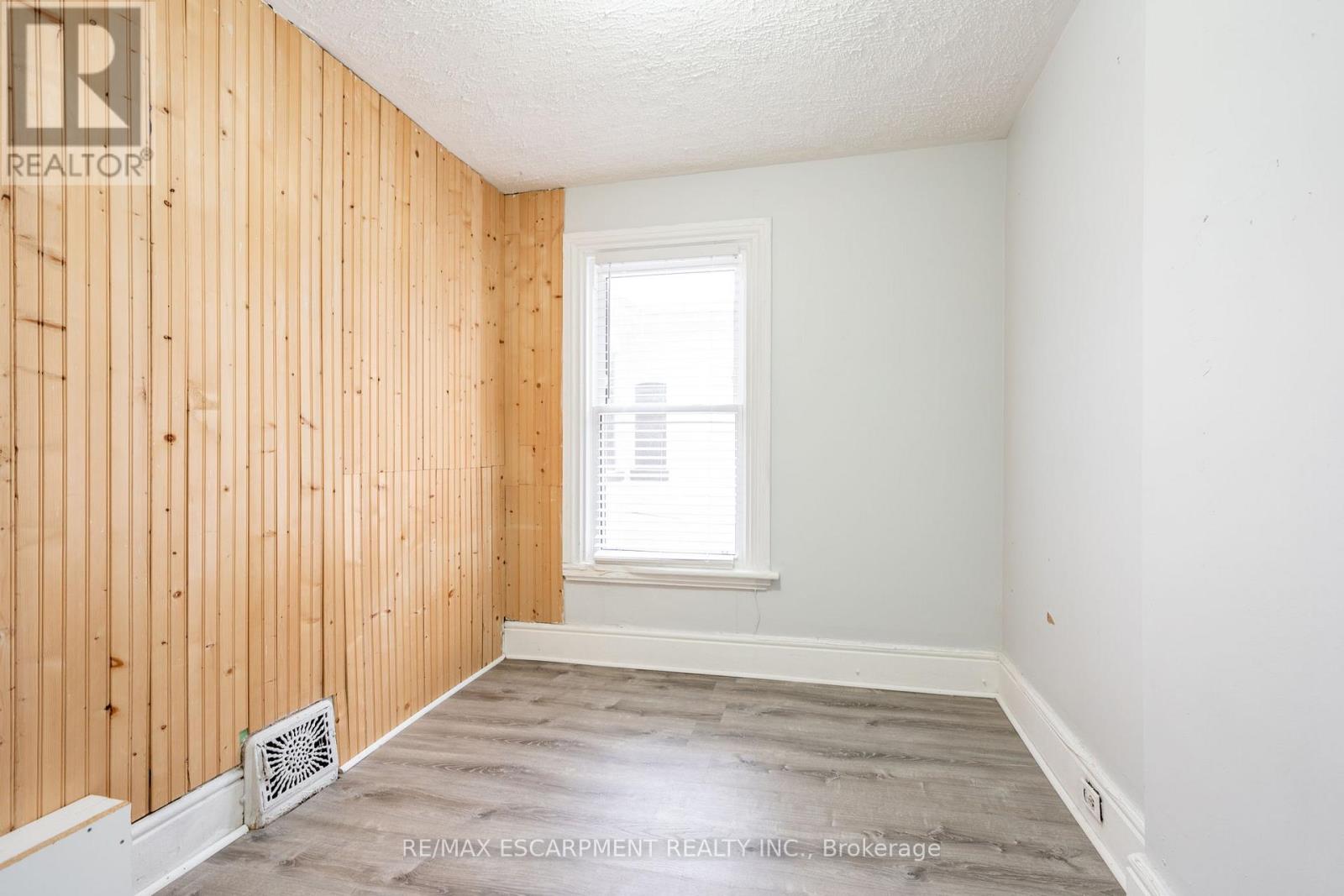 21 Oxford Street, Hamilton, Ontario  L8R 2W9 - Photo 18 - X12899364