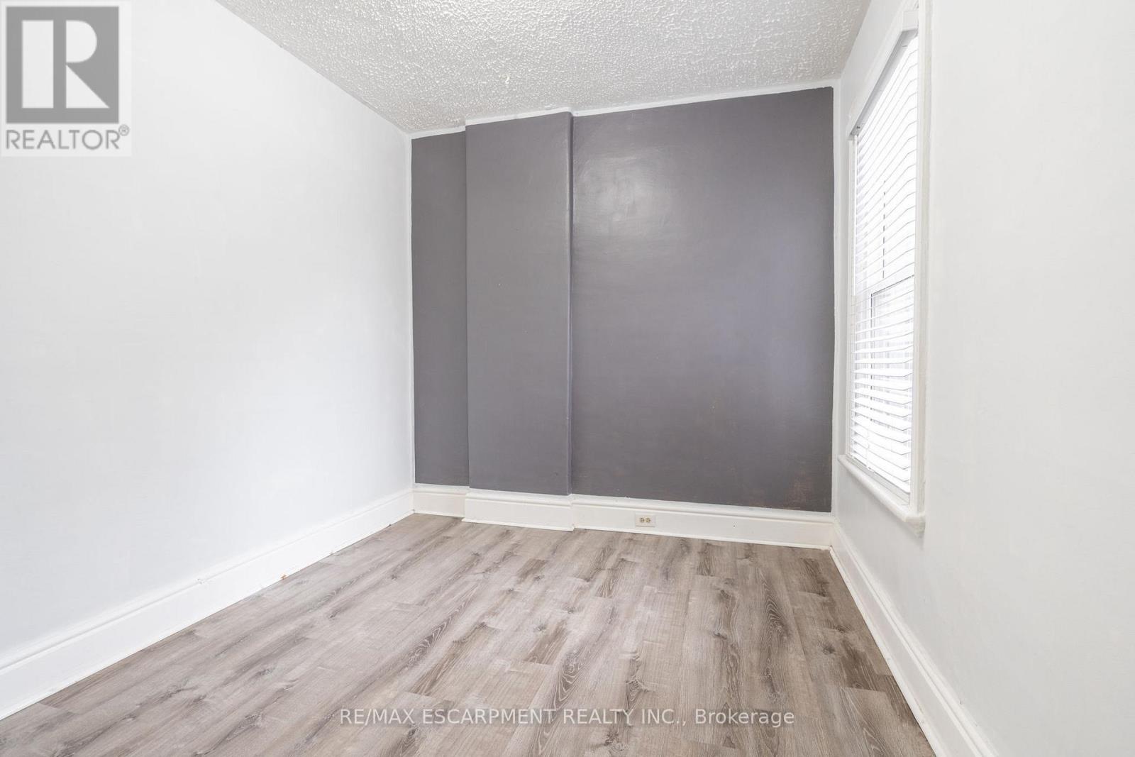 21 Oxford Street, Hamilton, Ontario  L8R 2W9 - Photo 20 - X12899364